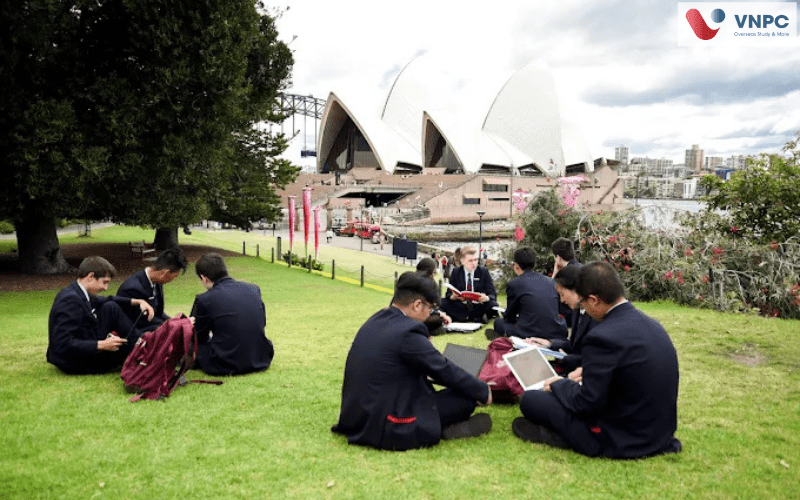 Macquarie Grammar School